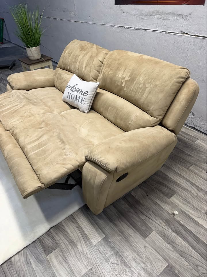 Raymour & Flanigan Tan Manual Reclining Loveseat