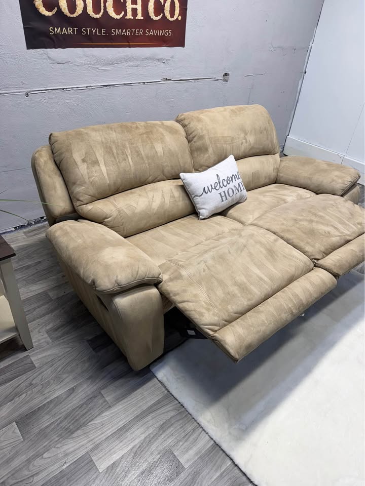 Raymour & Flanigan Tan Manual Reclining Loveseat