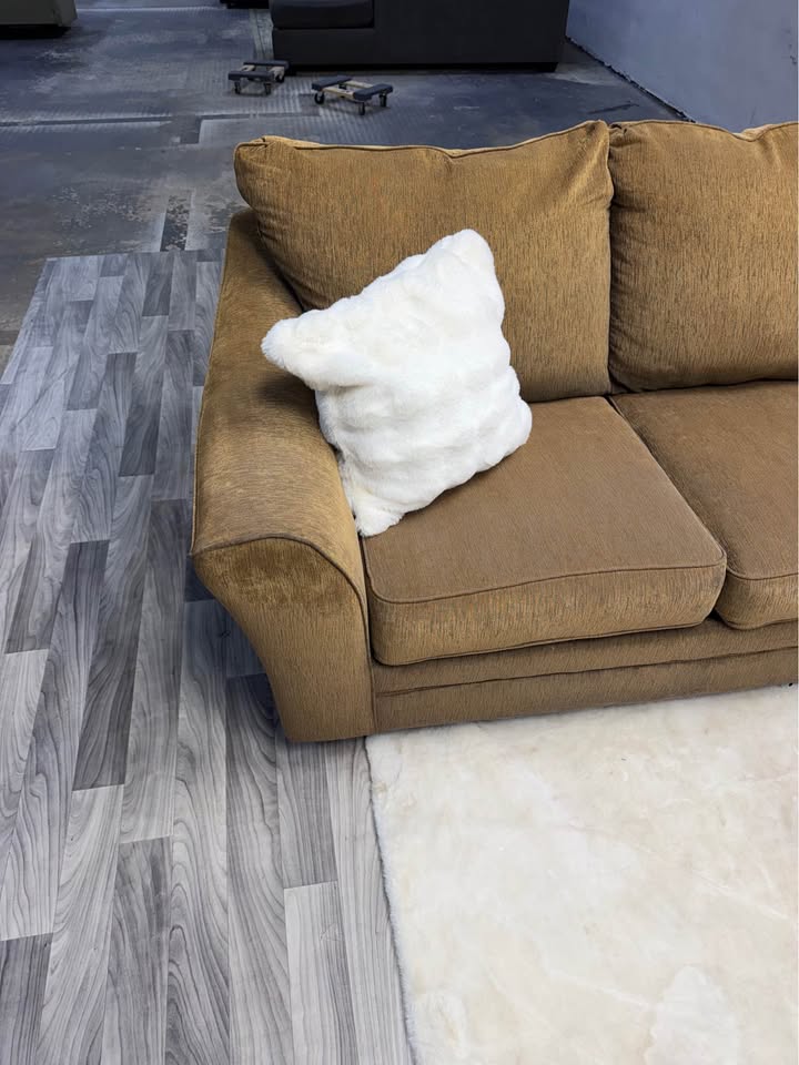 Ashley Furniture Tan 3 Piece Sectional Couch