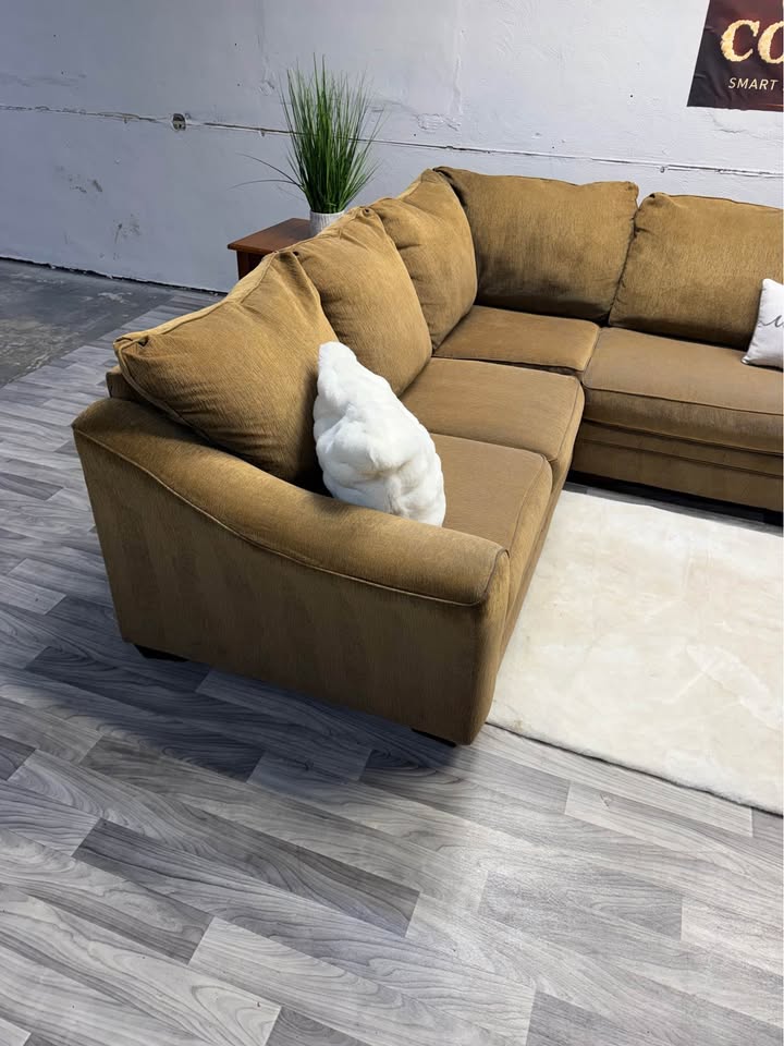Ashley Furniture Tan 3 Piece Sectional Couch