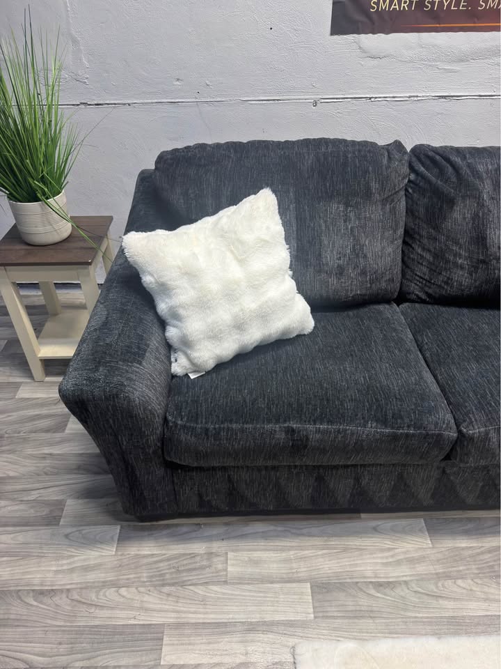 Ashley Furniture Biddeford Gray 2 Piece Sectional Couch