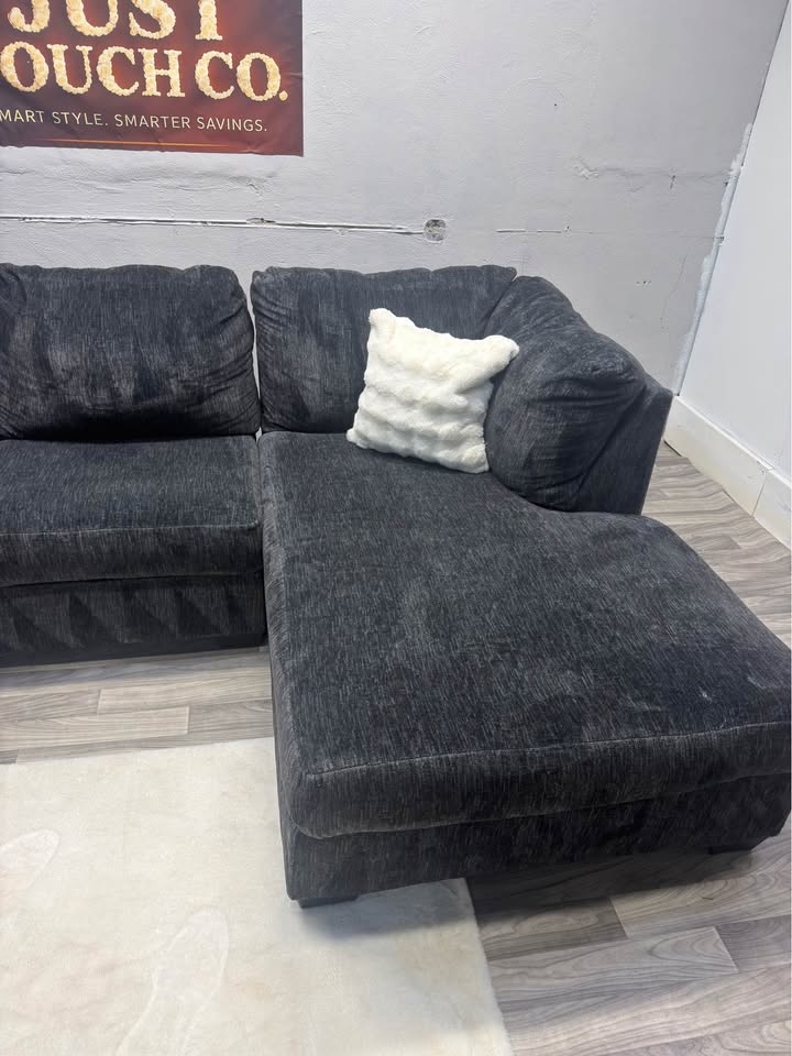 Ashley Furniture Biddeford Gray 2 Piece Sectional Couch