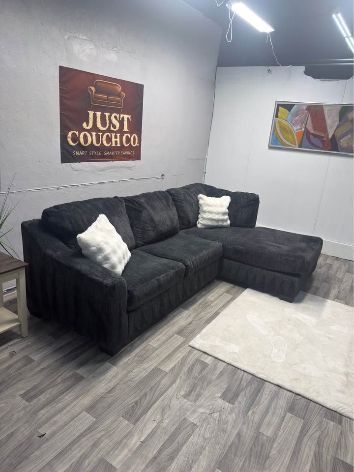 Ashley Furniture Biddeford Gray 2 Piece Sectional Couch