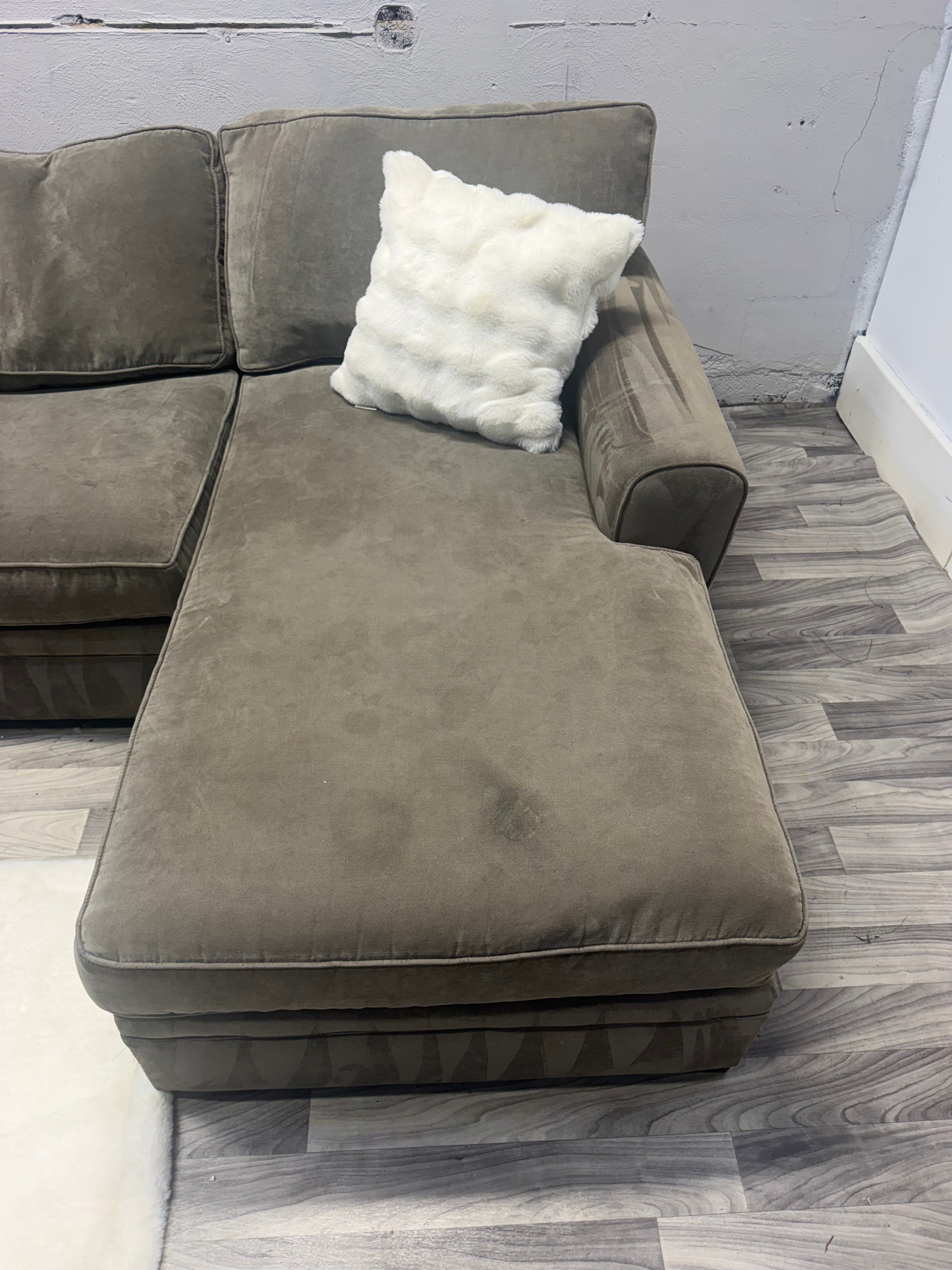 Raymour & Flanigan Artemis 4 Piece Sectional Couch