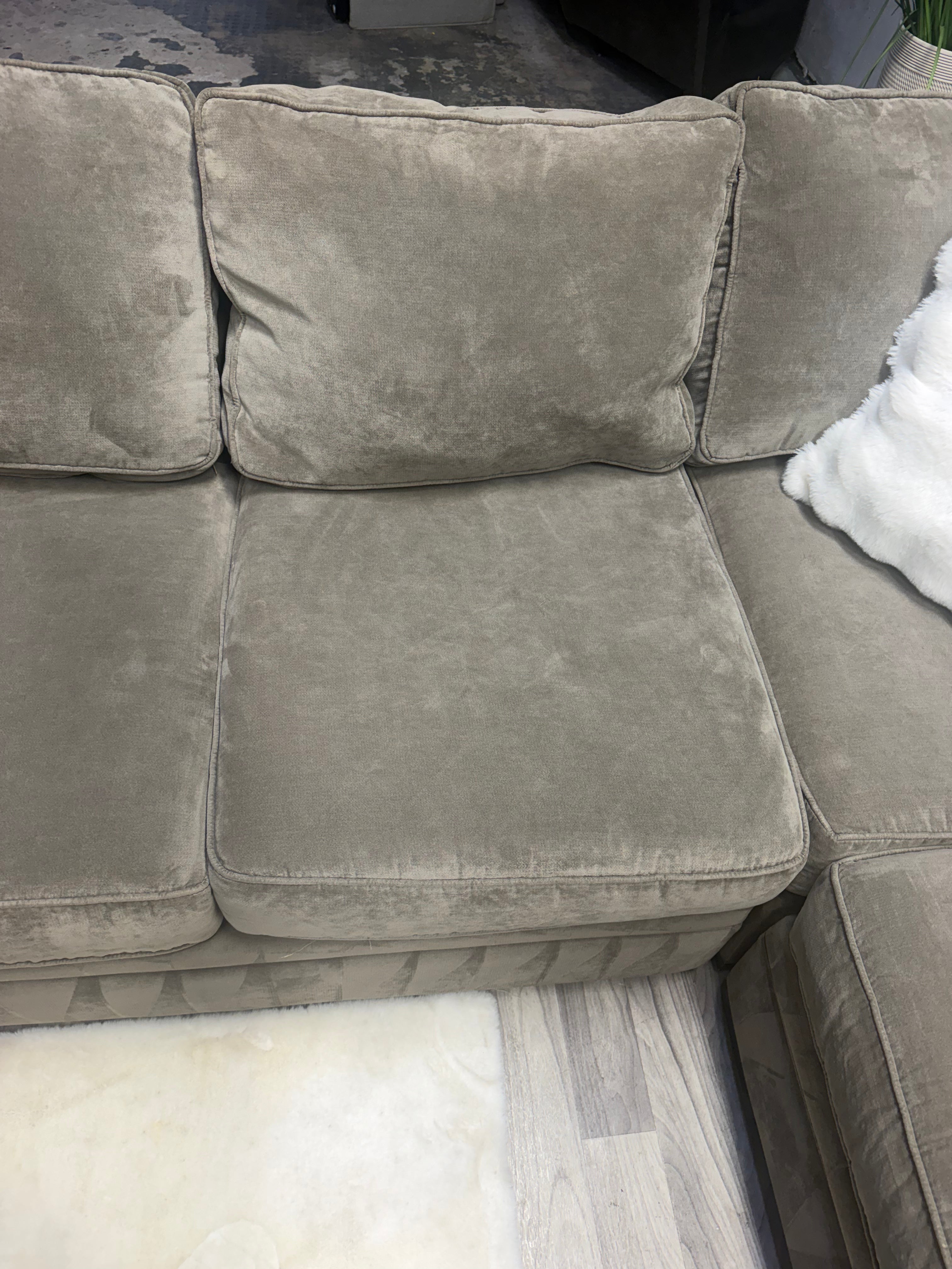 Raymour & Flanigan Artemis 4 Piece Sectional Couch
