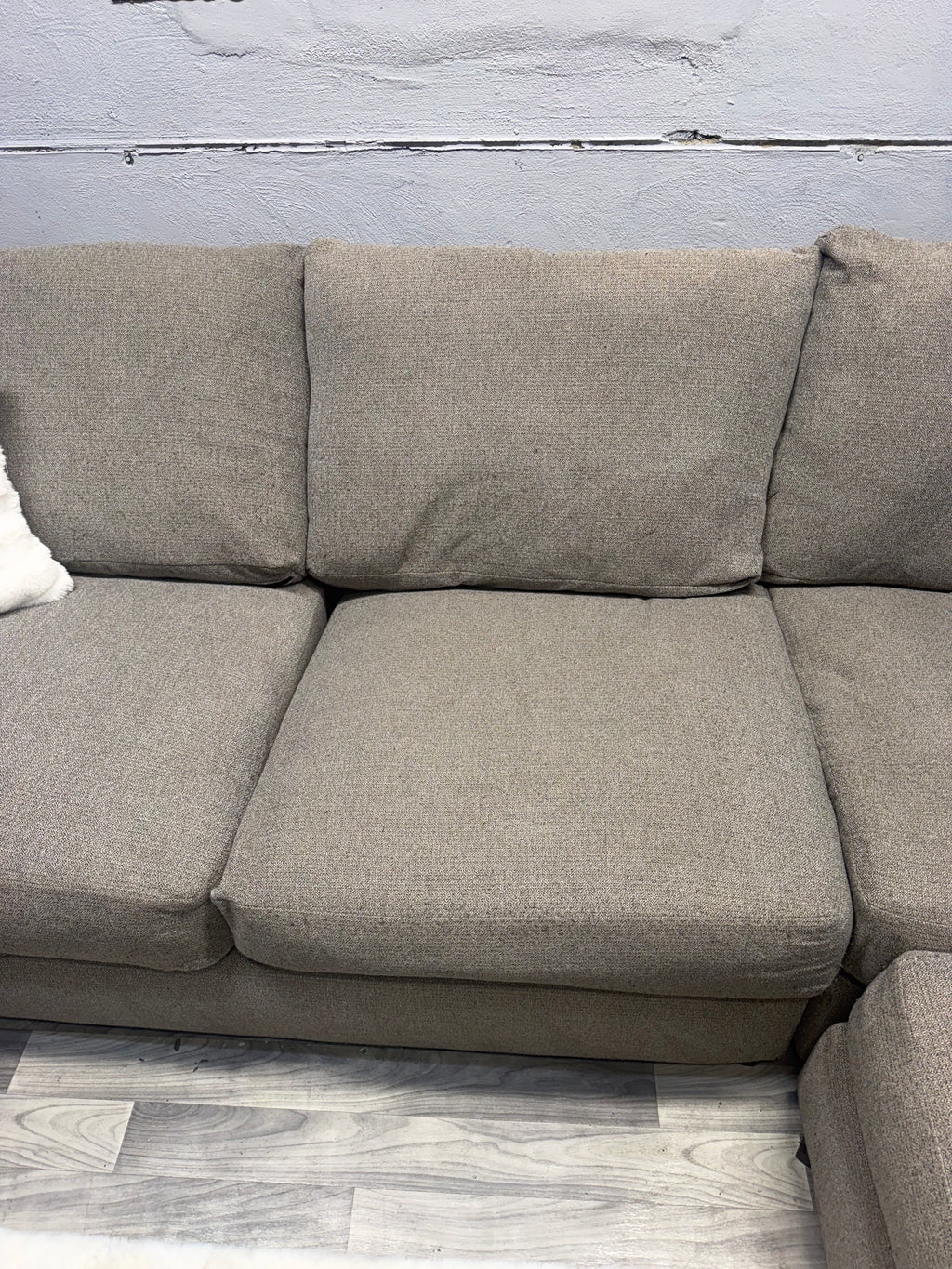 Broyhill Gray 3 Piece Sectional Couuch