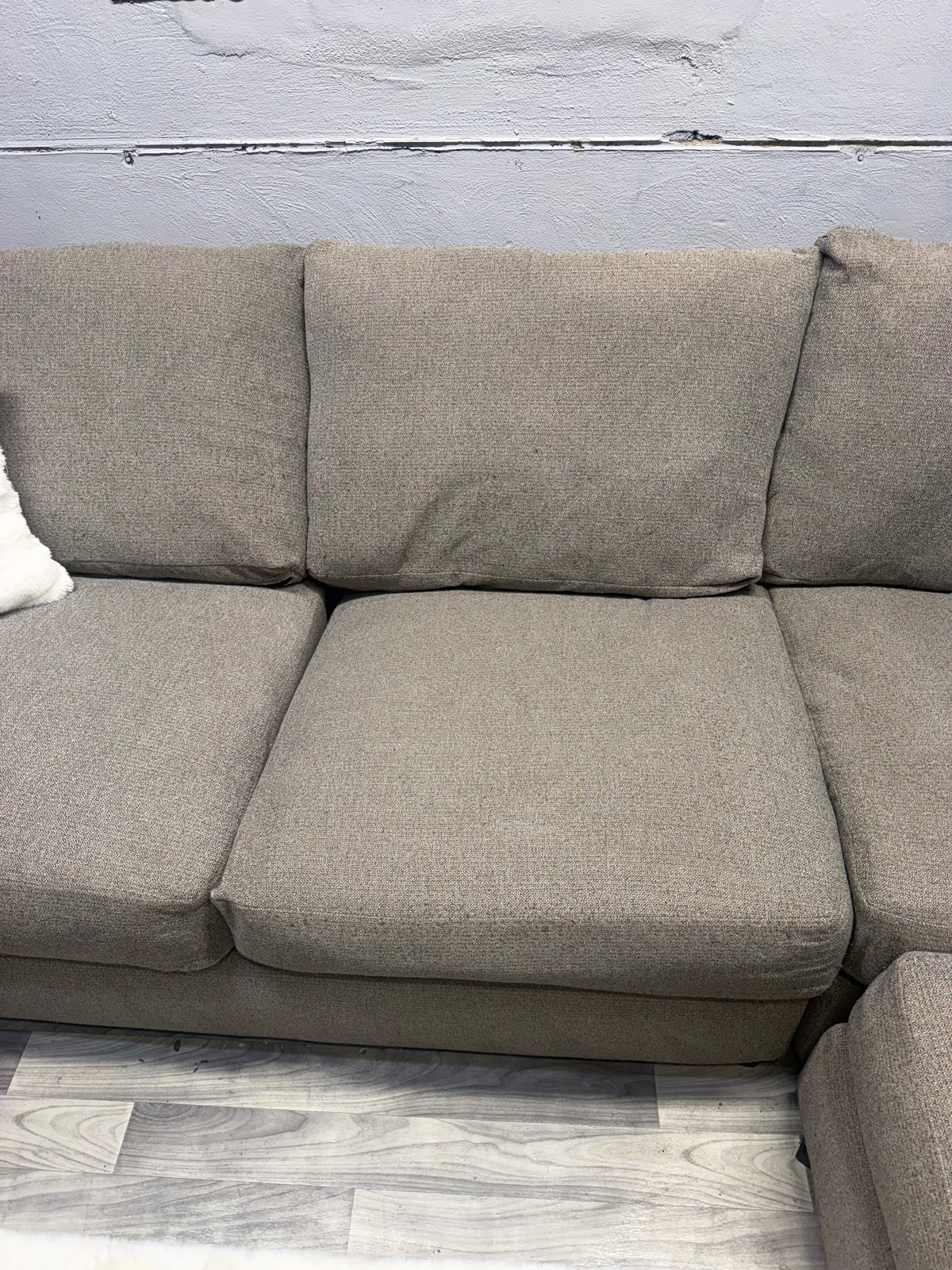 Broyhill Gray 3 Piece Sectional Couuch