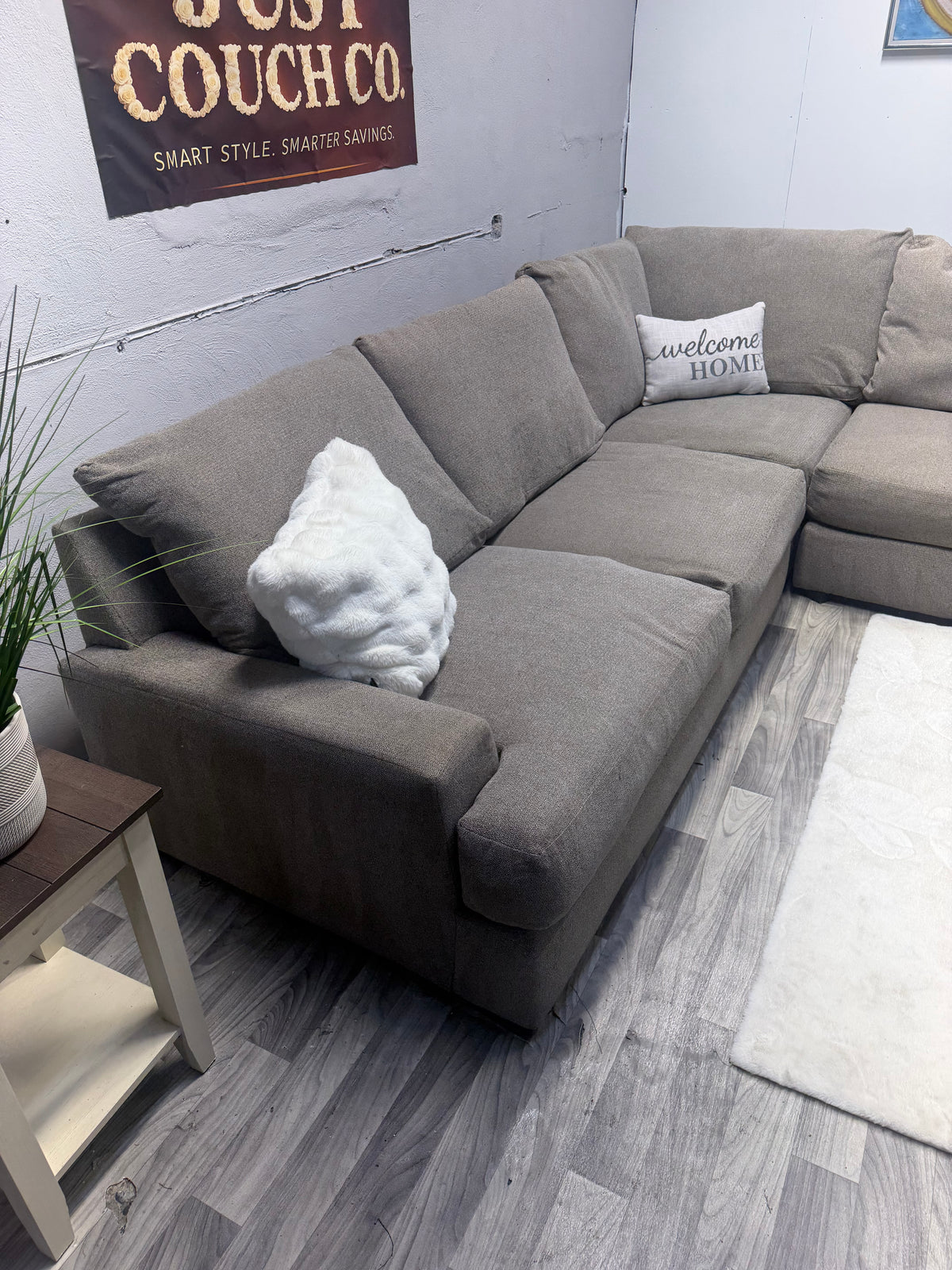 Broyhill Gray 3 Piece Sectional Couuch