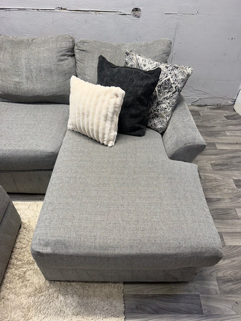 Broyhill 3 Piece Gray Sectional Couch With Storage Ottoman