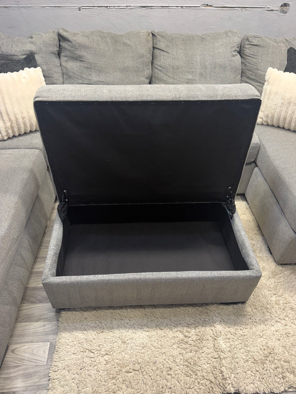 Broyhill 3 Piece Gray Sectional Couch With Storage Ottoman