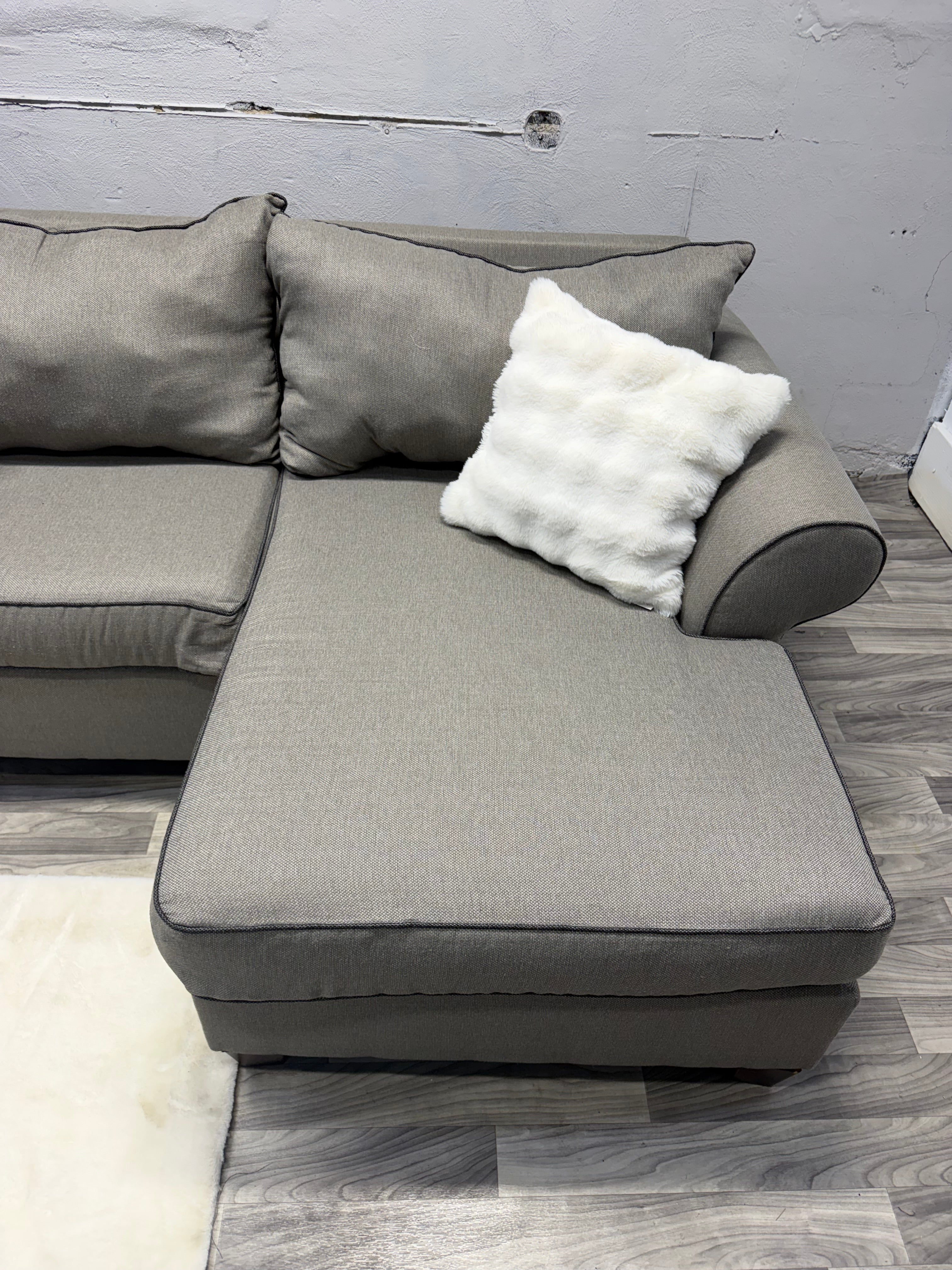 Ashley Furniture Gray 4 Piece Sectional Couch