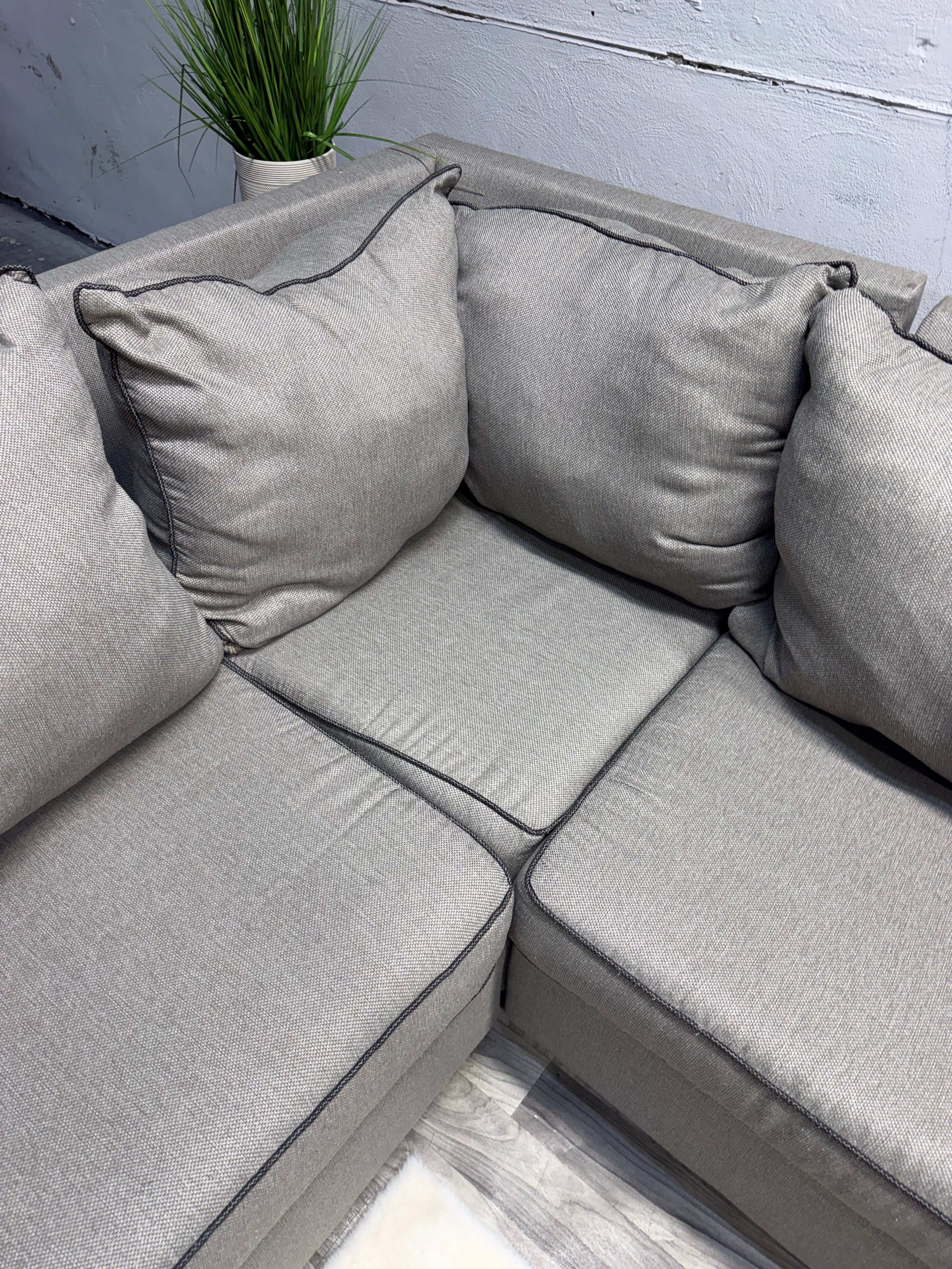 Ashley Furniture Gray 4 Piece Sectional Couch