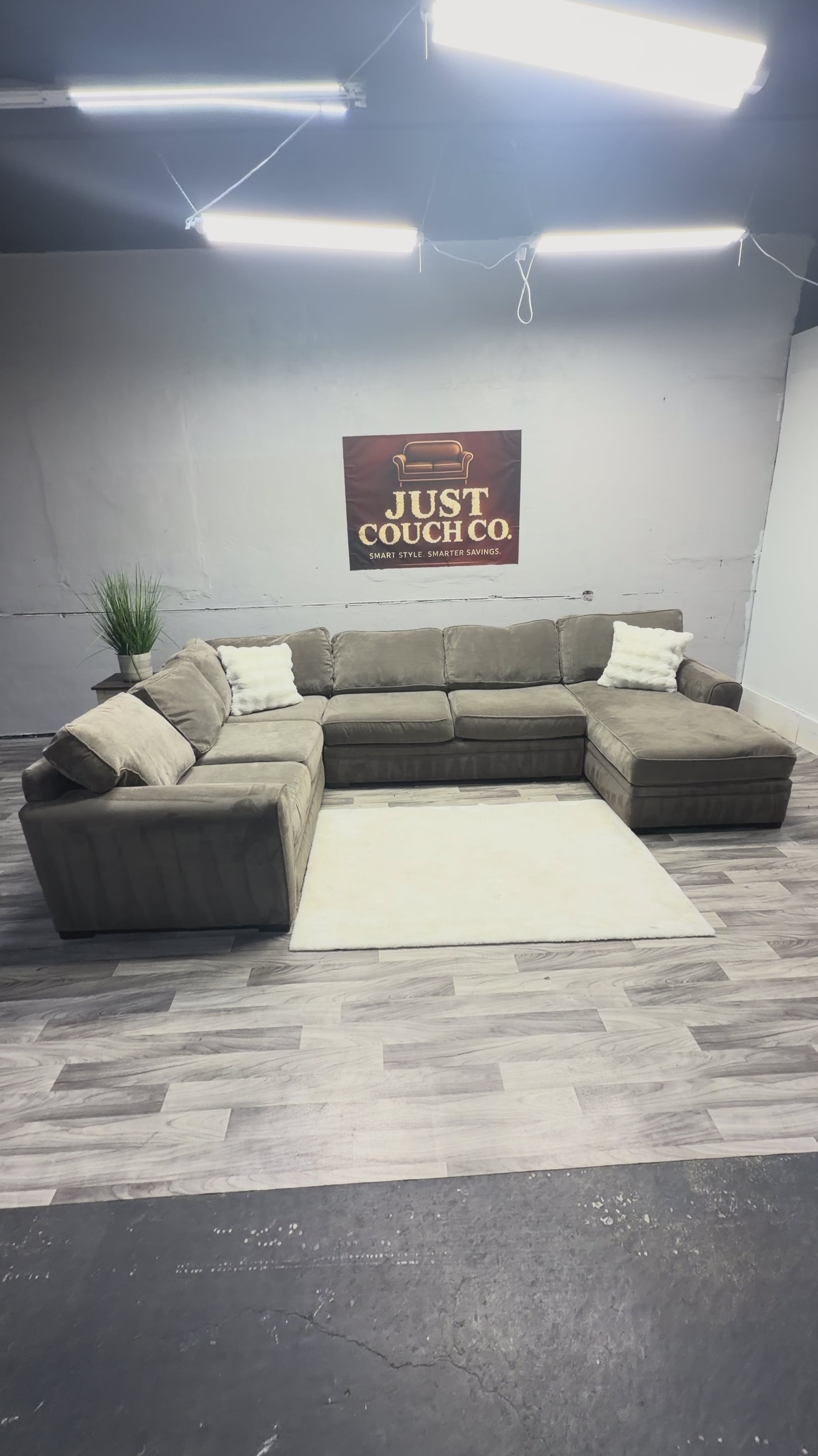 Raymour & Flanigan Artemis 4 Piece Sectional Couch